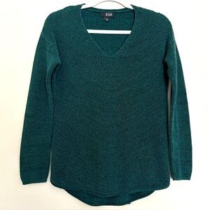 A.N.A Women's Deep Forest Green V-Neck Knit Sweater